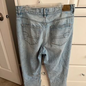 *SOLD* American eagle mom jeans